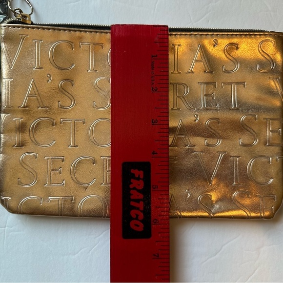Victoria Secret Rose Gold Clutch/Tote/Cosmetic Bag Two Piece NWT Zipper Closure - Picture 9 of 12